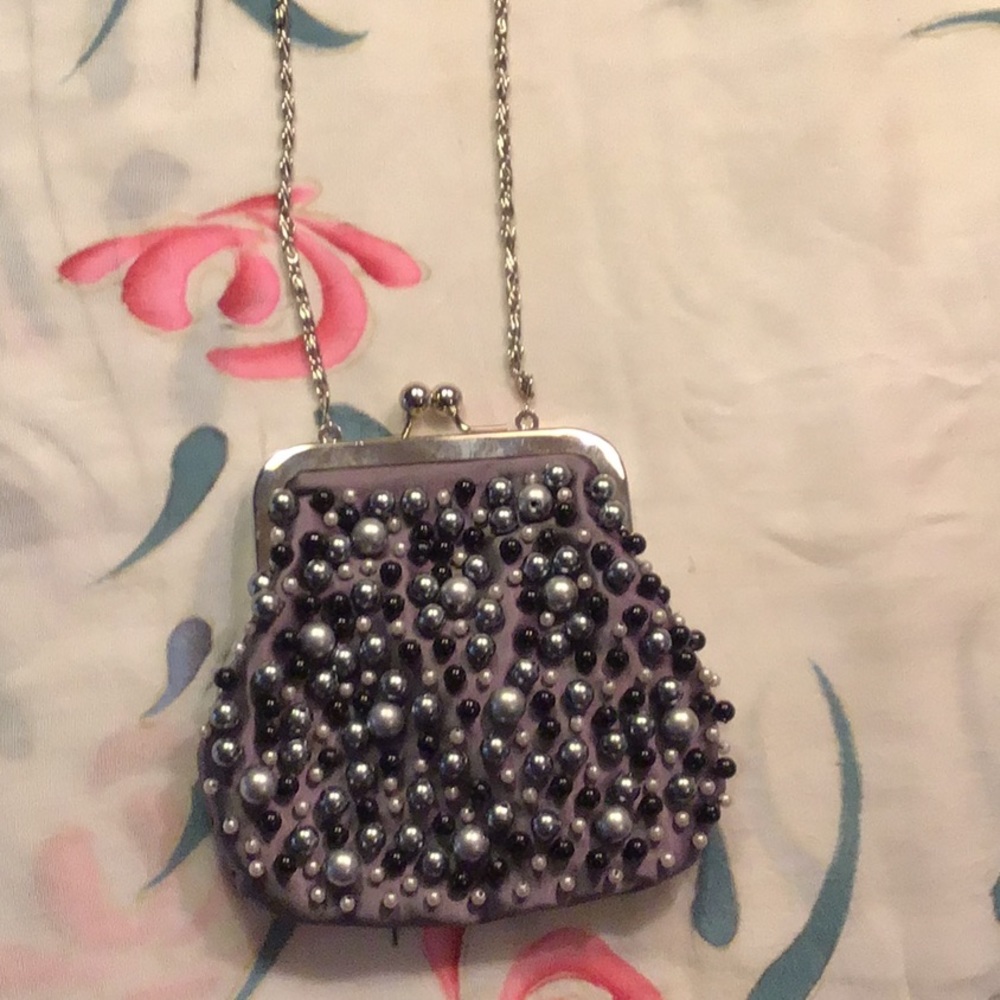 Small beaded clutch